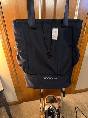 Beyond Yoga Black Drawstring Tote Backpack for Men